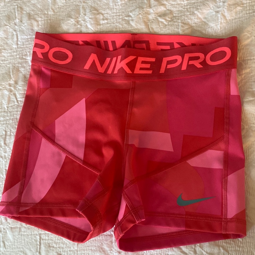 Girls Nike Pro